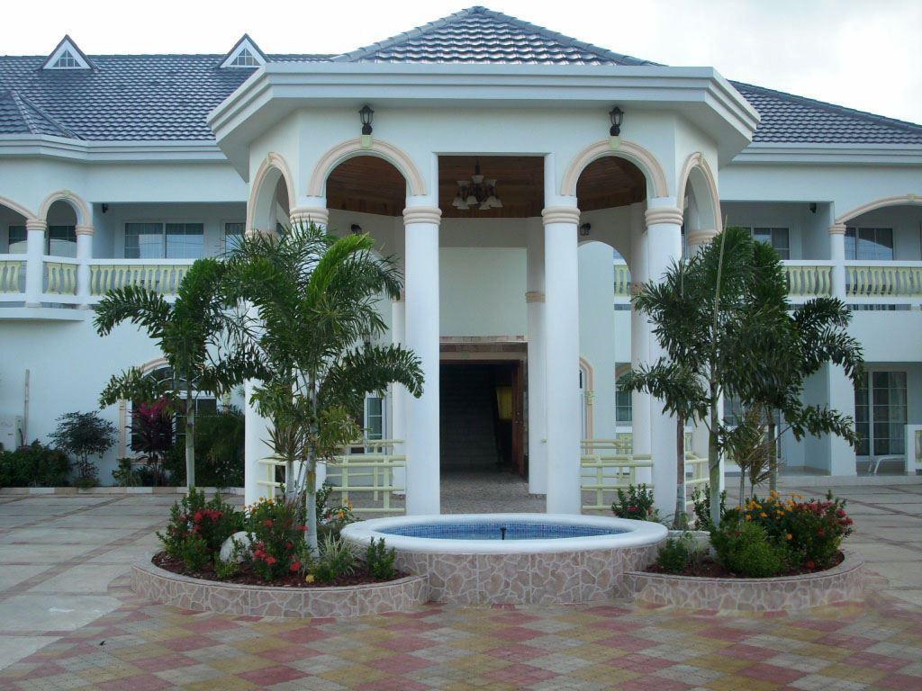 HOTEL HOLIDAY HAVEN, RUNAWAY BAY